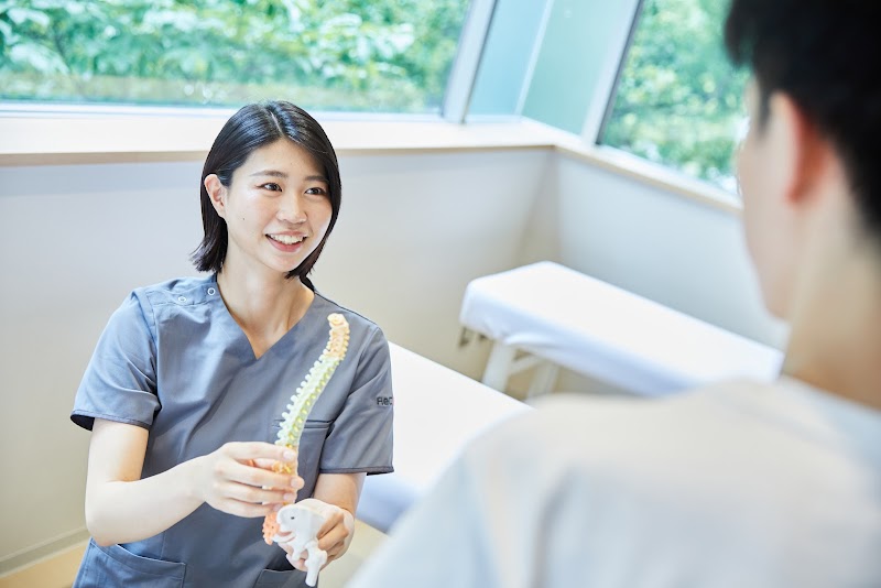 ReCORE鍼灸接骨院 大門